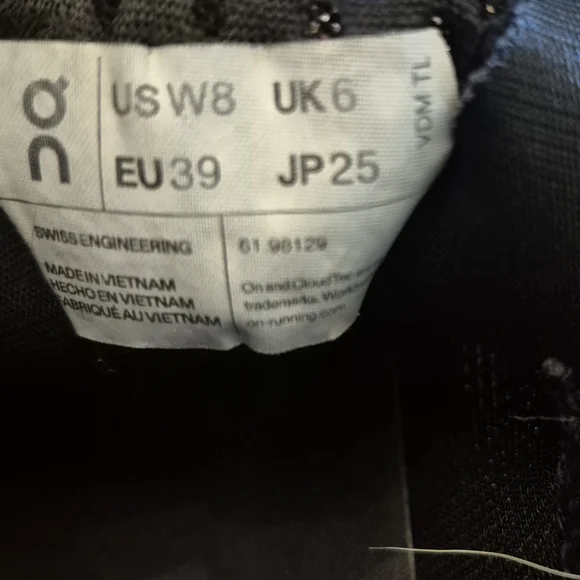 On Running Orange Pink Sneakers with Cloud Cushioning - Picture 8 of 8